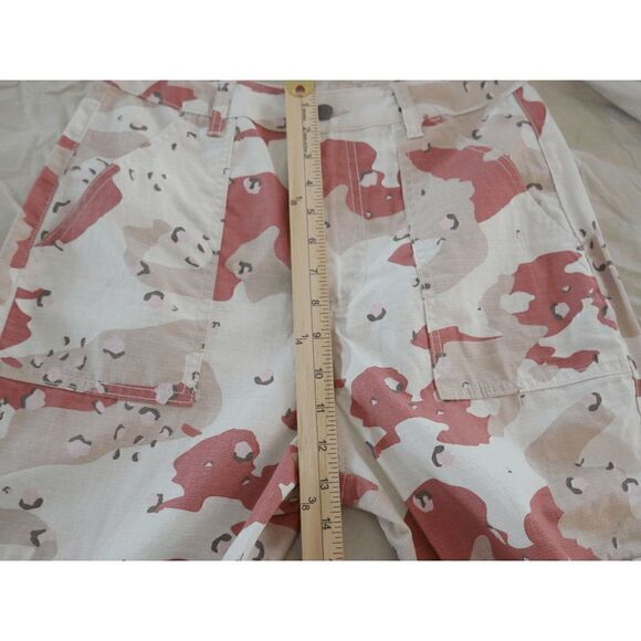 WILD FABLE | Camo Print High-Rise Cargo Size 2 - Picture 5 of 10